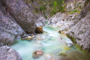 Luka Kotnik_002-003_Korške peči